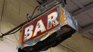 What Makes A Great Dive Bar